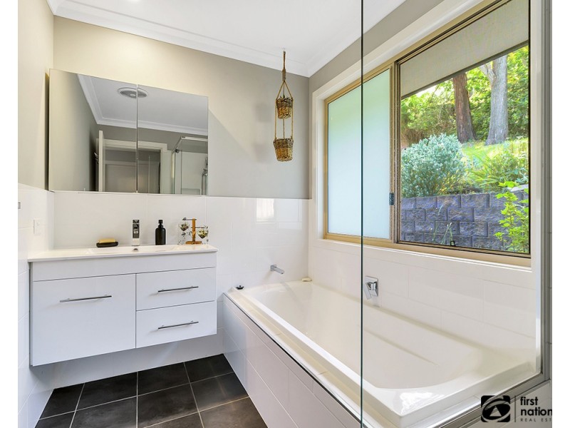 10 McPhee Close, Woolgoolga NSW 2456