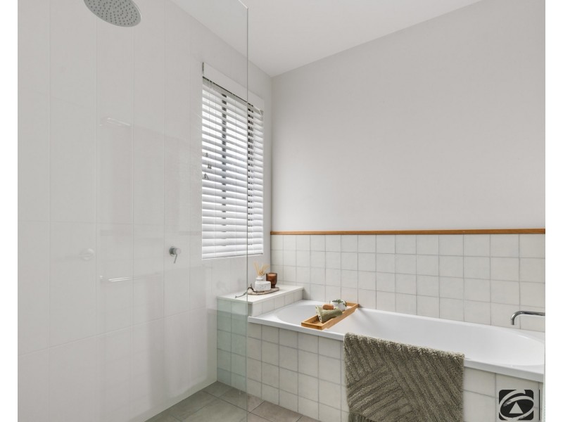 16 Parkland Parade, Coffs Harbour NSW 2450