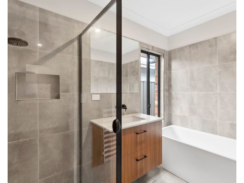 5 Ocean Point Avenue, Moonee Beach NSW 2450