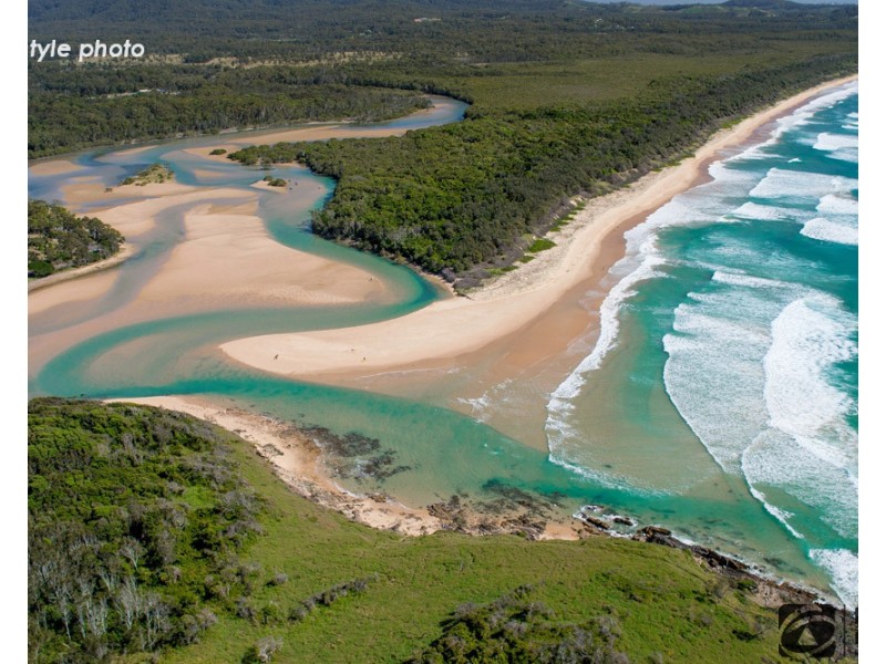 5 Ocean Point Avenue, Moonee Beach NSW 2450