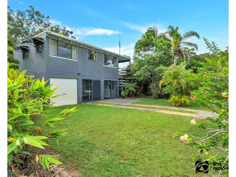 4 Seventeenth Avenue, Stuarts Point NSW 2441
