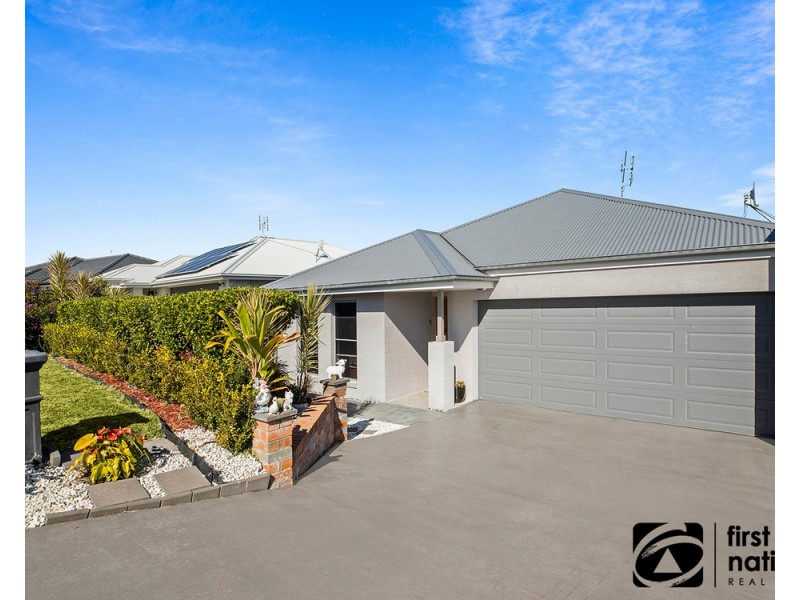12 Burleigh Crescent, Woolgoolga NSW 2456