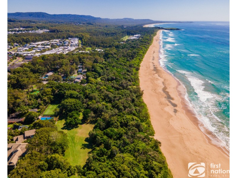 11 Gumtree Glen, Sapphire Beach NSW 2450