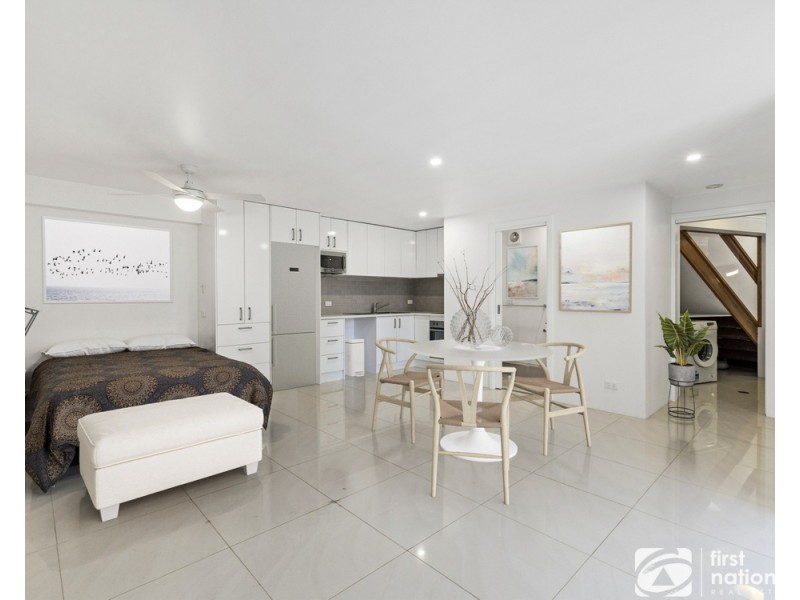 11 Gumtree Glen, Sapphire Beach NSW 2450