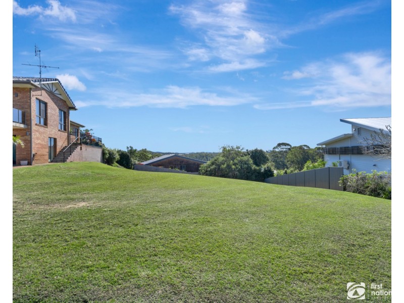 13 Campbell Street, Safety Beach NSW 2456