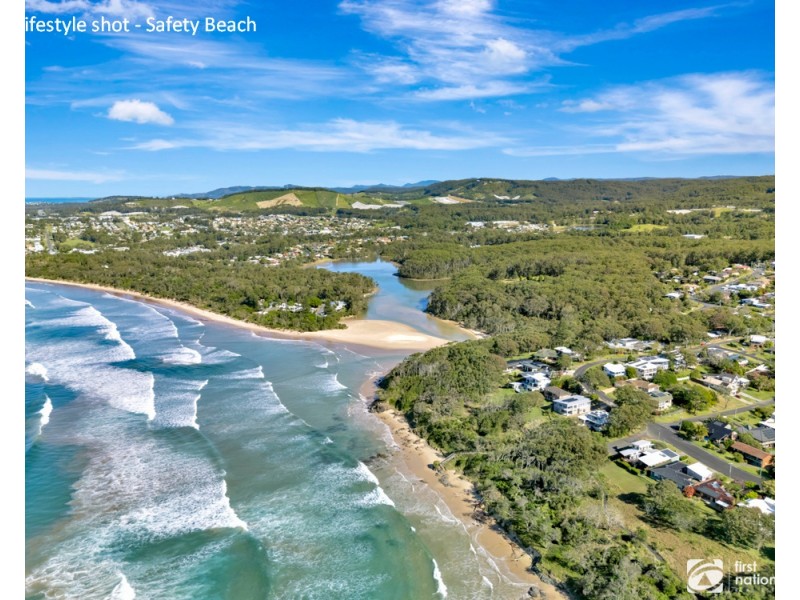 13 Campbell Street, Safety Beach NSW 2456