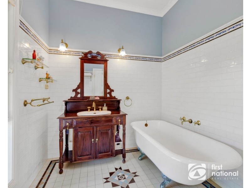 19 Goonaroo Place, Emerald Beach NSW 2456