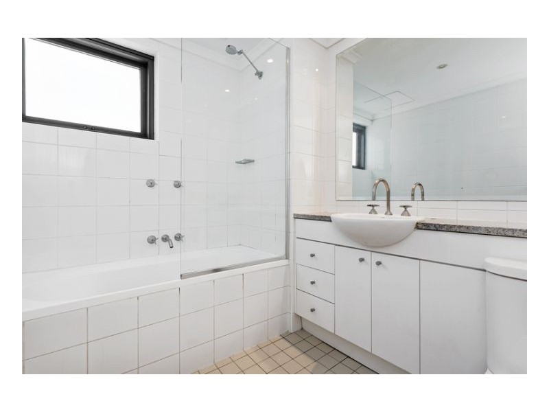 111/221 Sydney Park Road, Erskineville NSW 2043