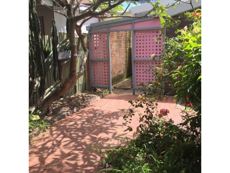 64 May Street, St Peters NSW 2044