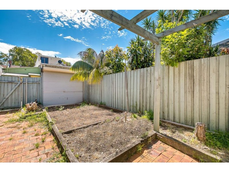 40 Binning St., Erskineville NSW 2043