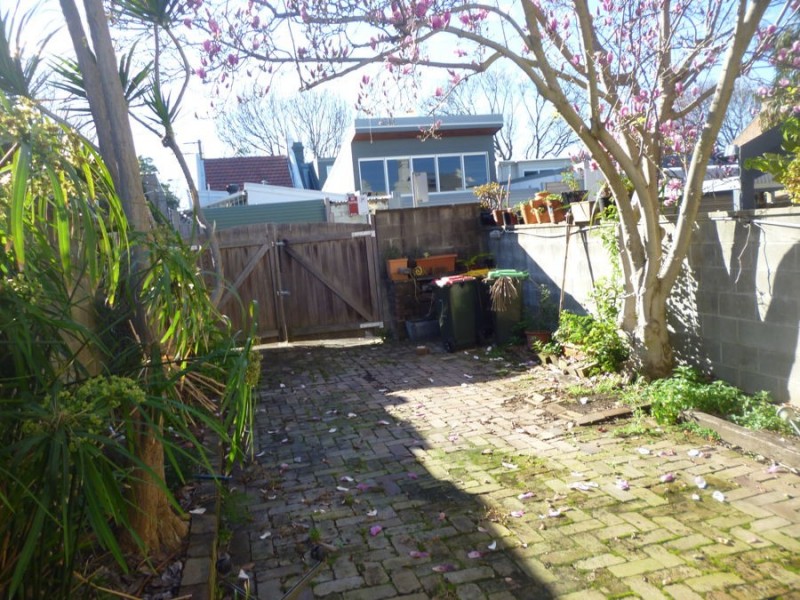 2 Pine Street, Newtown NSW 2042