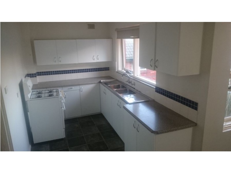 6/4 St Judes Crescent, Campsie NSW 2194