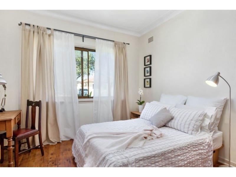 39 Napoleon Street, Riverwood NSW 2210