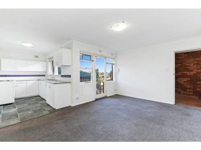 6/4 St Judes Crescent, Belmore NSW 2192