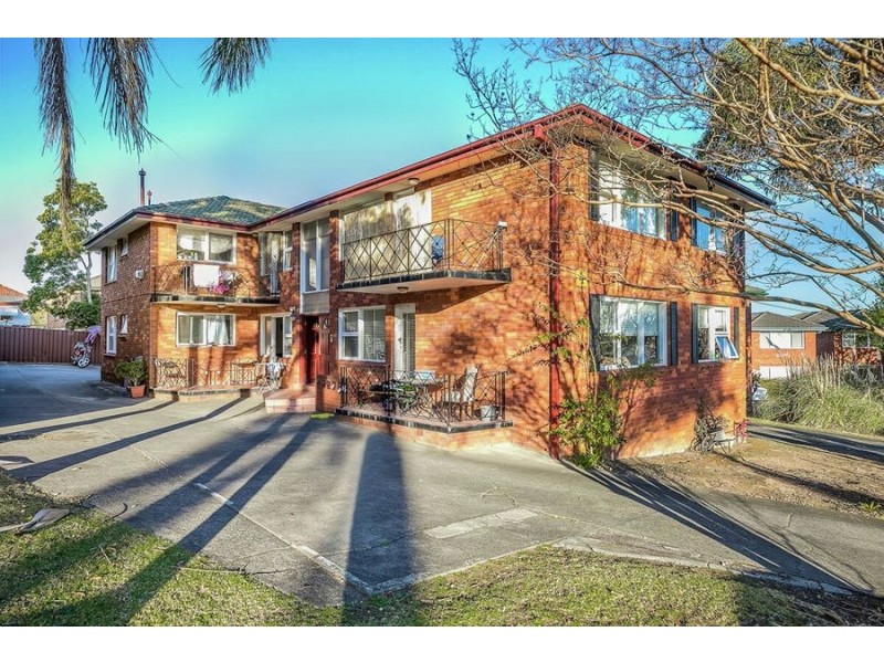6/4 St Judes Crescent, Belmore NSW 2192