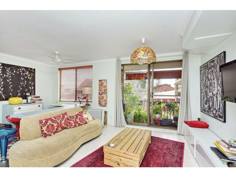 32 / 4 Goodlet St (Enter via Belvoir Street), Surry Hills NSW 2010