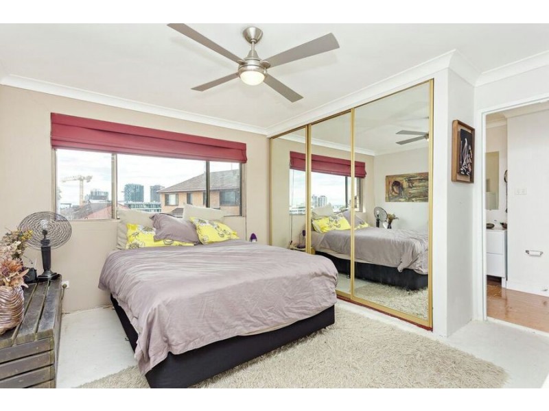 32 / 4 Goodlet St (Enter via Belvoir Street), Surry Hills NSW 2010