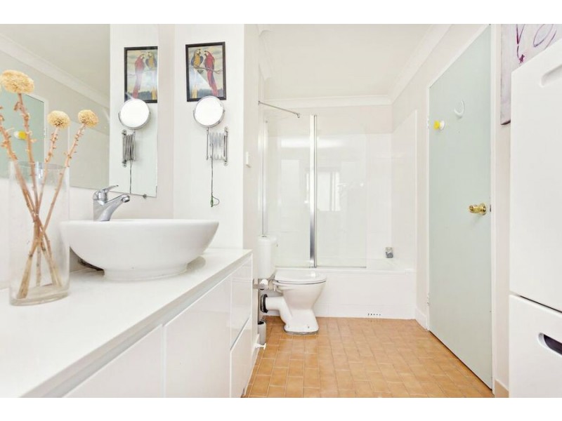 32 / 4 Goodlet St (Enter via Belvoir Street), Surry Hills NSW 2010