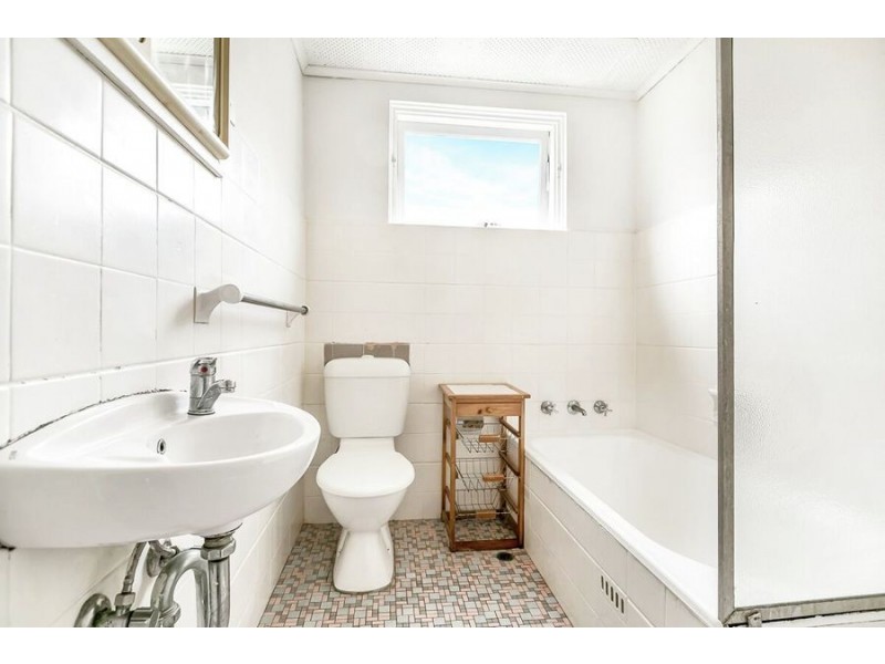 1/4 St Judes Crescent, Belmore NSW 2192