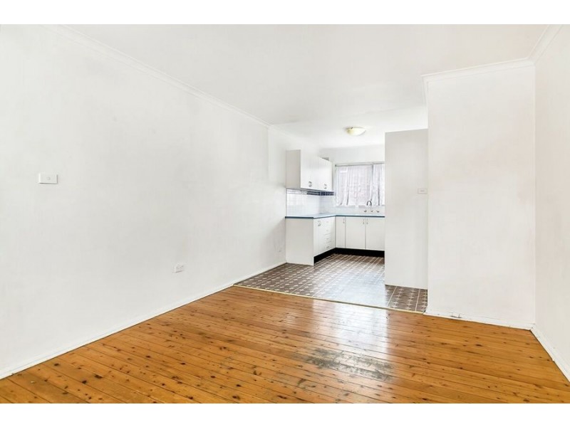 1/4 St Jude Crescent, Campsie NSW 2194