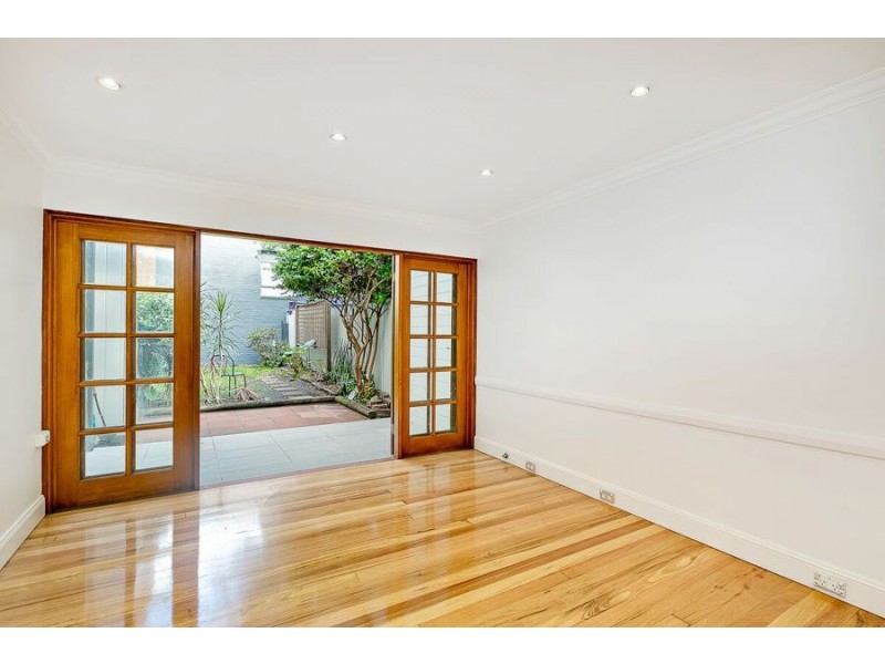 76 May Street, St Peters NSW 2044