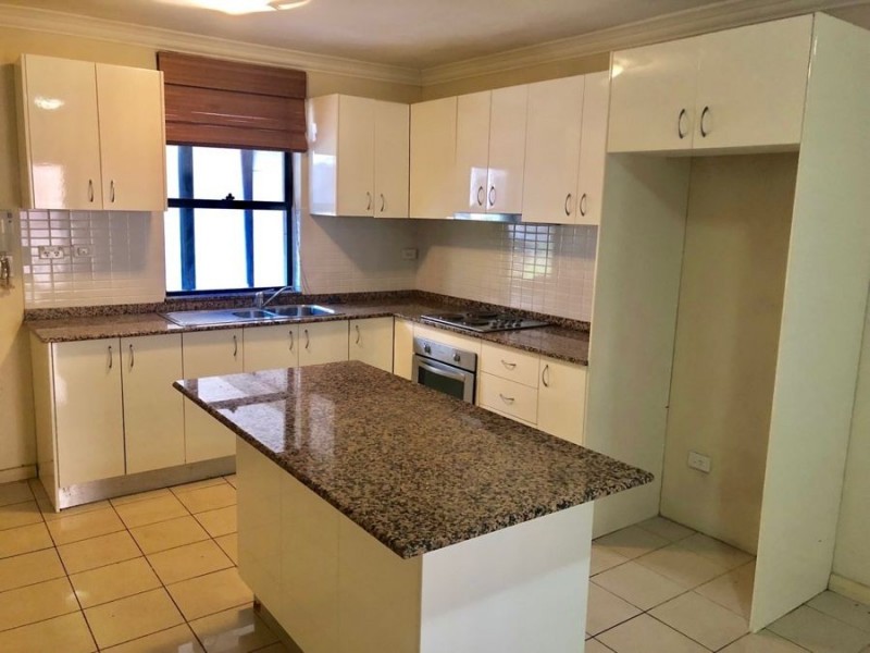 8/220 Henderson Road, Erskineville NSW 2043