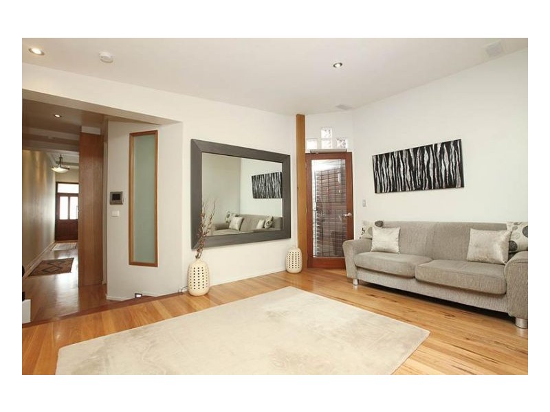 62 May Street, St Peters NSW 2044