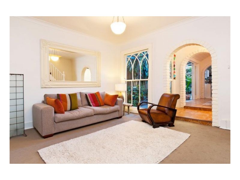 6 Lynch Ave, Enmore NSW 2042