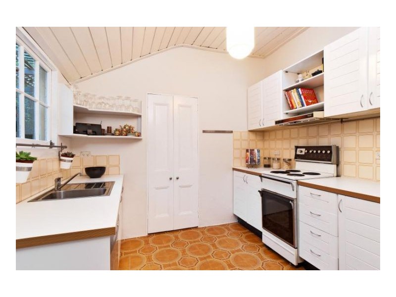 6 Lynch Ave, Enmore NSW 2042