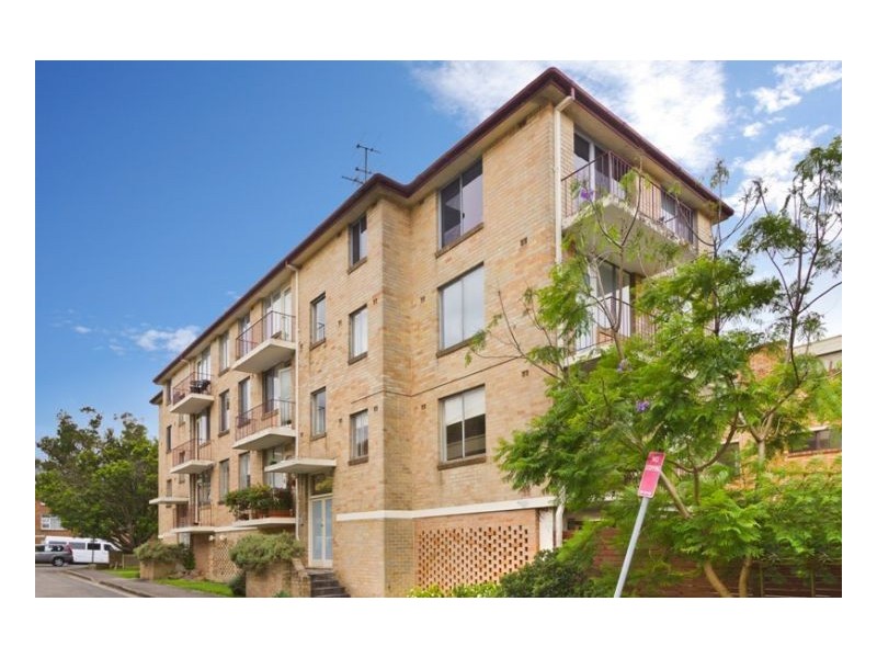 10/3  Clifford Street, Mosman NSW 2088