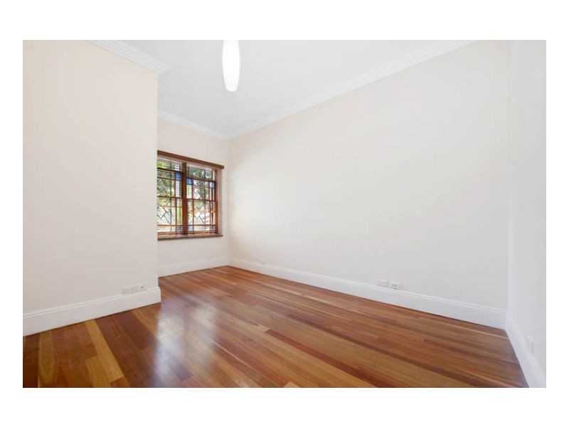 8 Pleasant Avenue, Erskineville NSW 2043