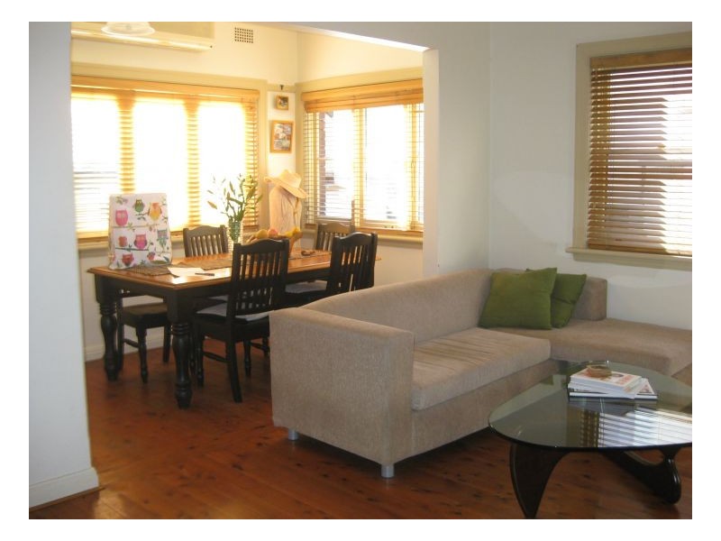 4 Carboona Avenue, Earlwood NSW 2206