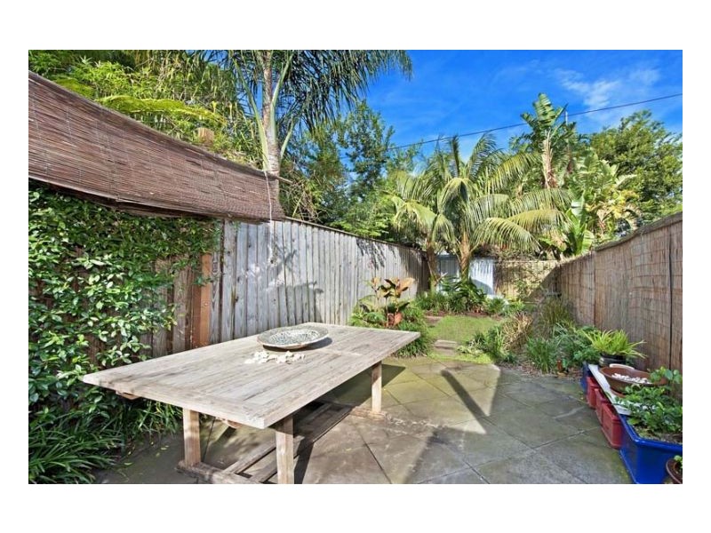 22a Henderson Road, Alexandria NSW 2015