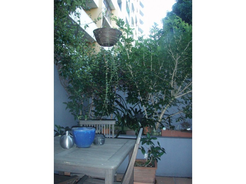 C307/780 Bourke Street (enter Via 6 Crescent Street ), Redfern NSW 2016