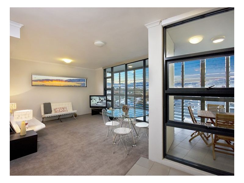 802/221-229 Sydney Park Road, Erskineville NSW 2043