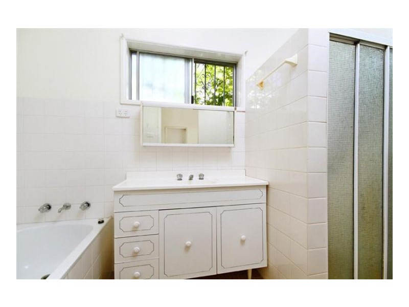 27 Hart Street, Tempe NSW 2044