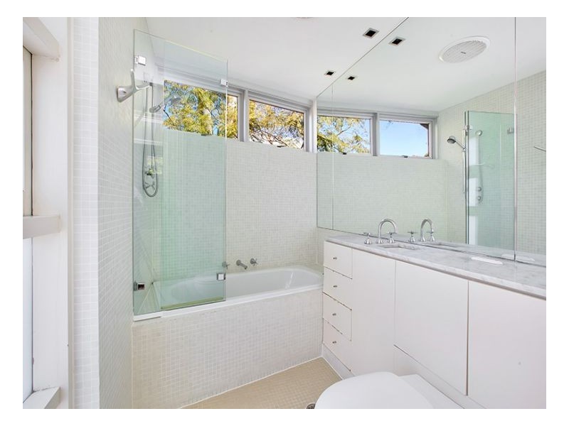 121 Wilson Street, Newtown NSW 2042