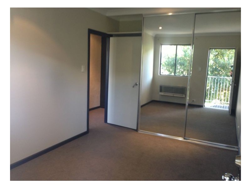 1/33 Flora Street, Erskineville NSW 2043