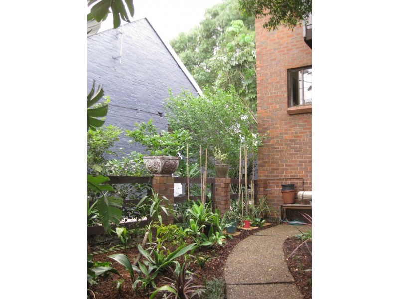 1/33 Flora Street, Erskineville NSW 2043