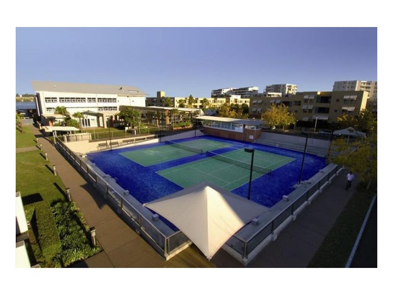 741/2 The Crescent, Wentworth Point NSW 2127