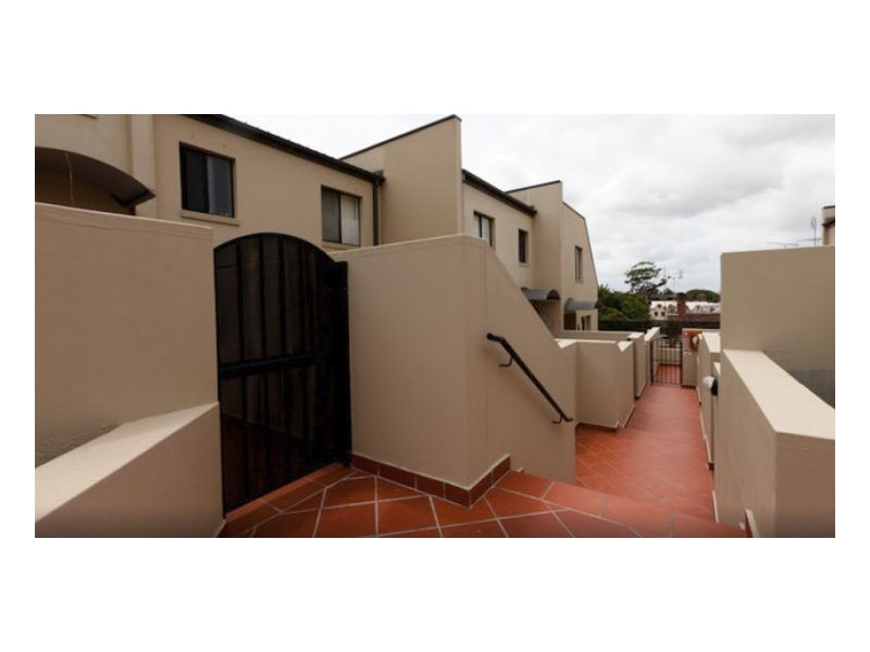11/2-18 Newman Street, Newtown NSW 2042