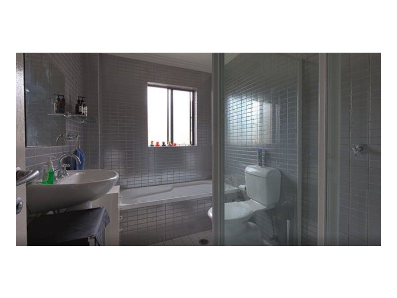 11/2-18 Newman Street, Newtown NSW 2042
