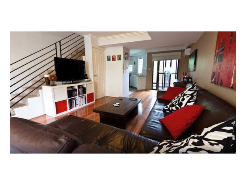 11/2-18 Newman Street, Newtown NSW 2042