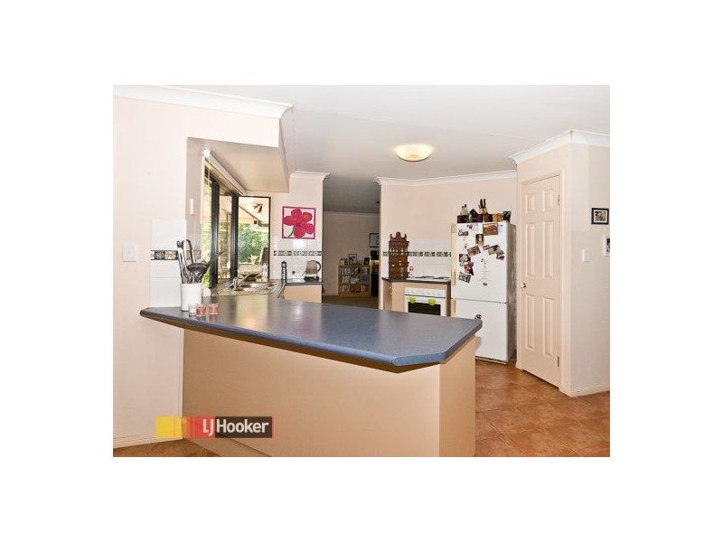 13 Montclare Crt, Cashmere QLD 4500