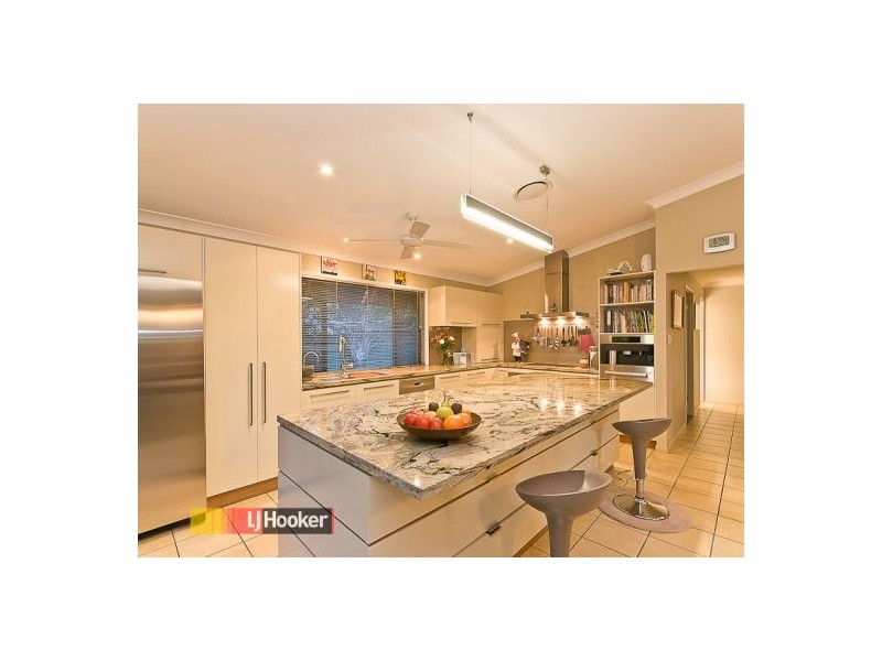 13 Whipbird Crt, Cashmere QLD 4500