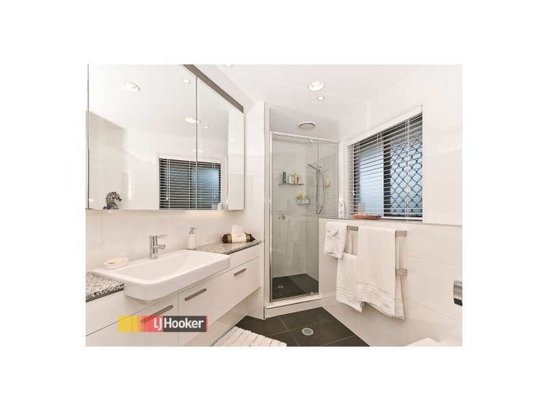 13 Whipbird Crt, Cashmere QLD 4500
