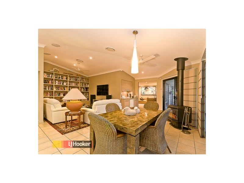 13 Whipbird Crt, Cashmere QLD 4500