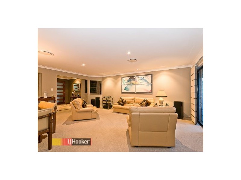 13 Whipbird Crt, Cashmere QLD 4500