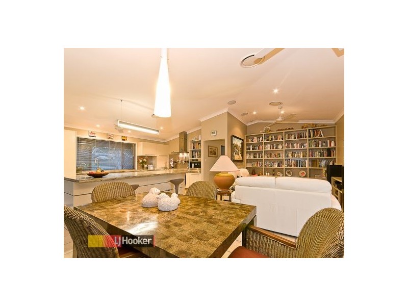 13 Whipbird Crt, Cashmere QLD 4500