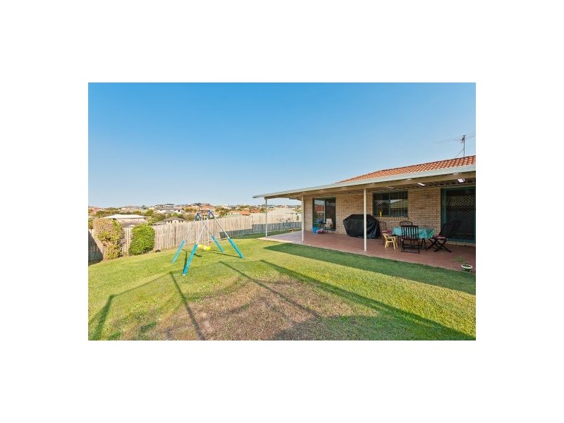 9 Boondooma Cct, Albany Creek QLD 4035